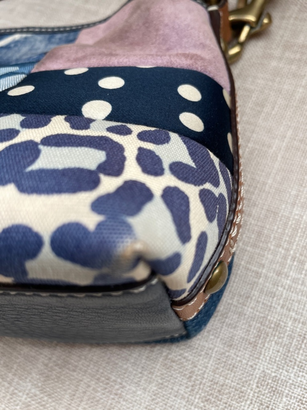 Small Coach bag with patchwork design - Picture 12 of 12